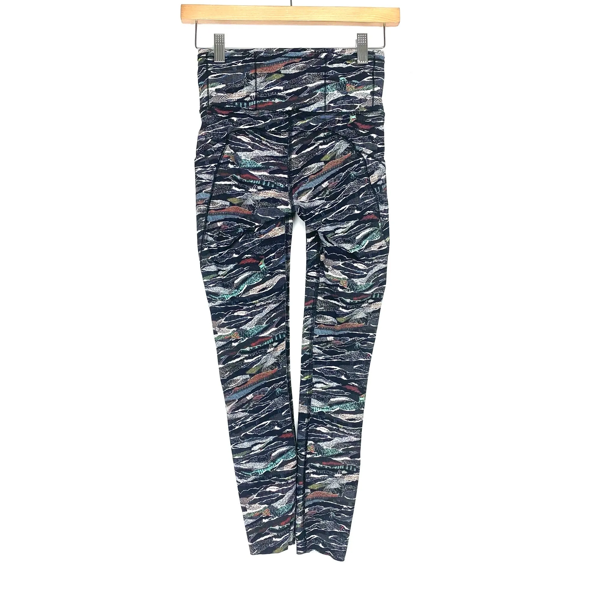 Lululemon Black With Multicolor Print Leggings With Side Pocket/Pocket On Back Waistband- Size 4 (Inseam 24")