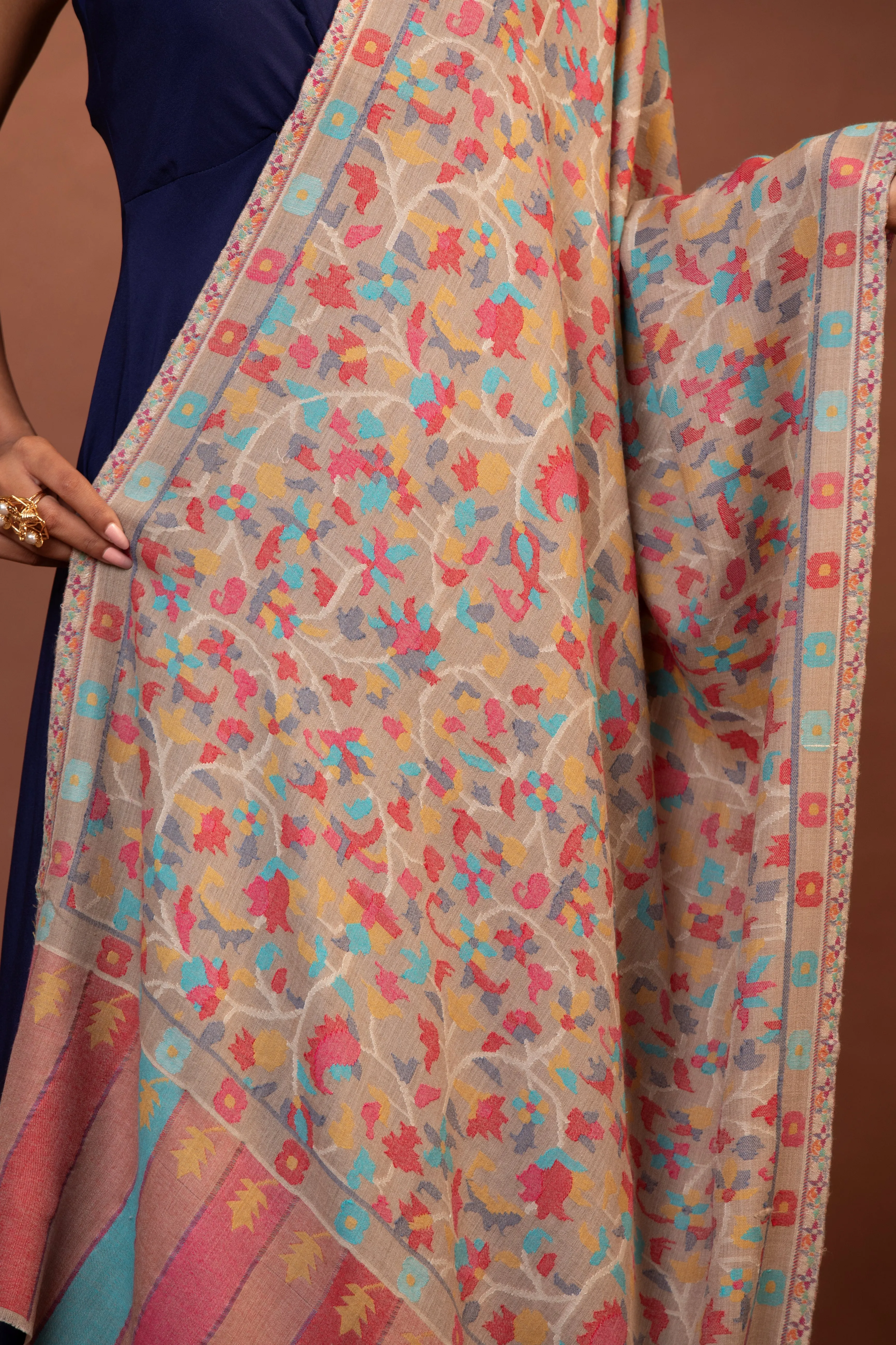 Two-Color Kani Weave Shawl | Fine Wool with Striped Border